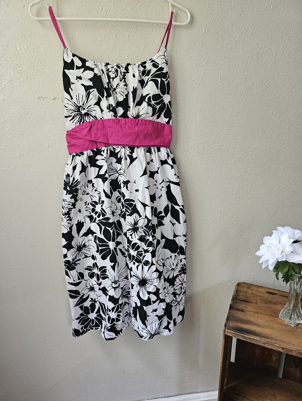 Lucy & Laurel spaghetti strap dress